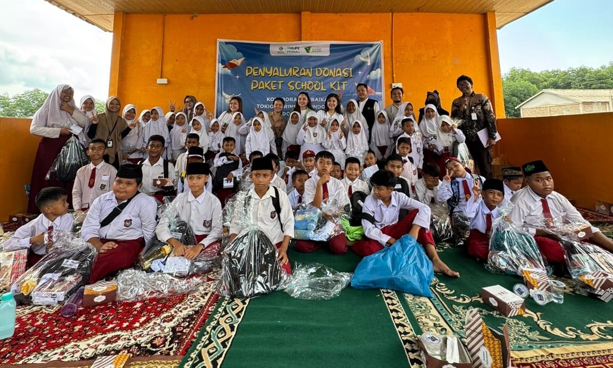 Ukir Senyum 50 Adik Yatim dan Dhuafa, Tokio Marine Life dan Dompet Dhuafa Kepri Bagikan Paket Alat Sekolah