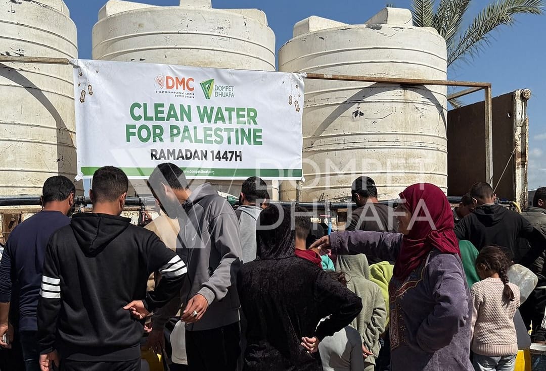 20 Ribu Liter Air Bersih dan Paket Makanan dari Donatur Dompet Dhuafa Sampai ke Warga Palestina di Pekan Pertama Ramadan 1447 H